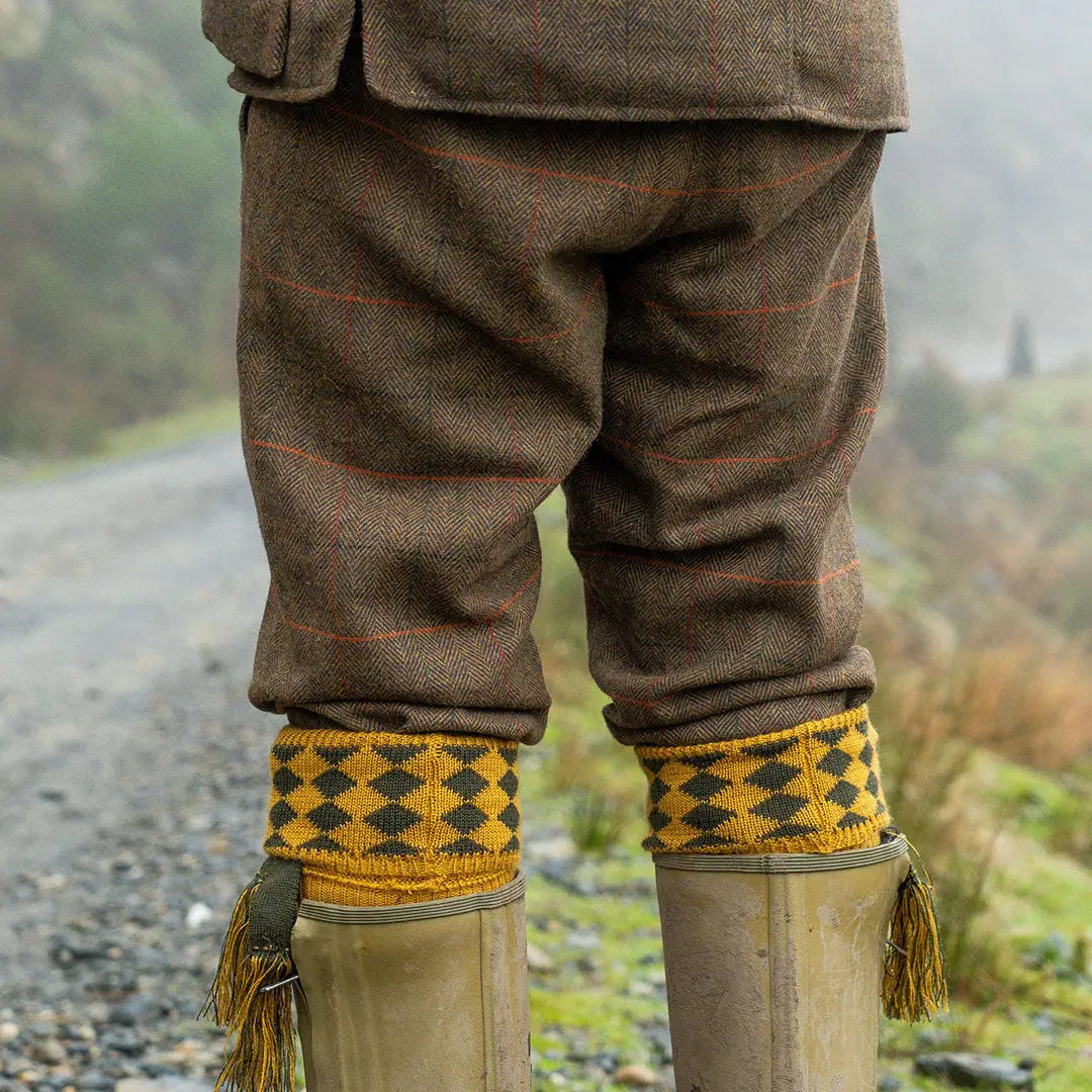 Jack Pyke Tweed Breeks: brown herringbone breeches with mustard yellow gaiters