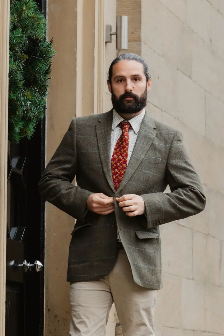 Man in a stylish wool tweed blazer from New Forest Premium collection