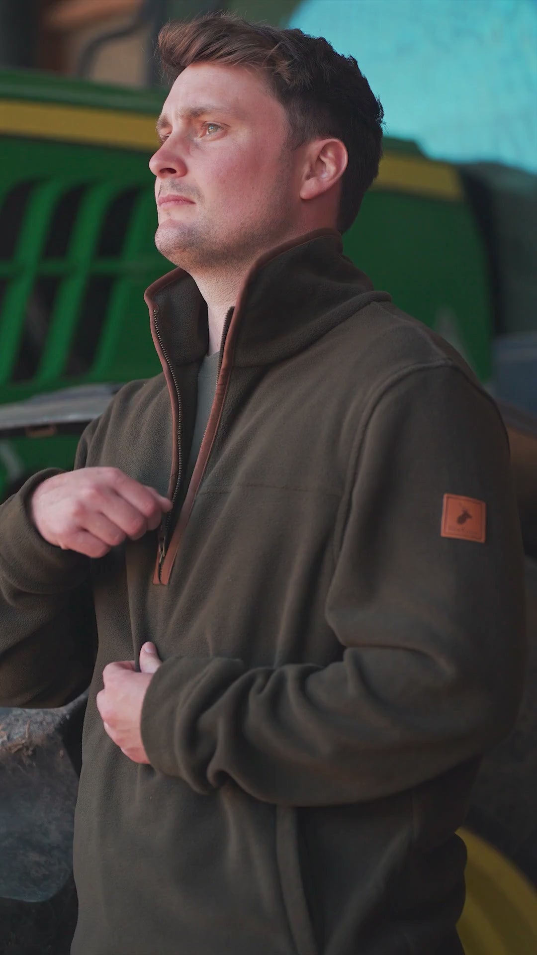 Load video: New Forest Knightwood Quarter Zip Fleece