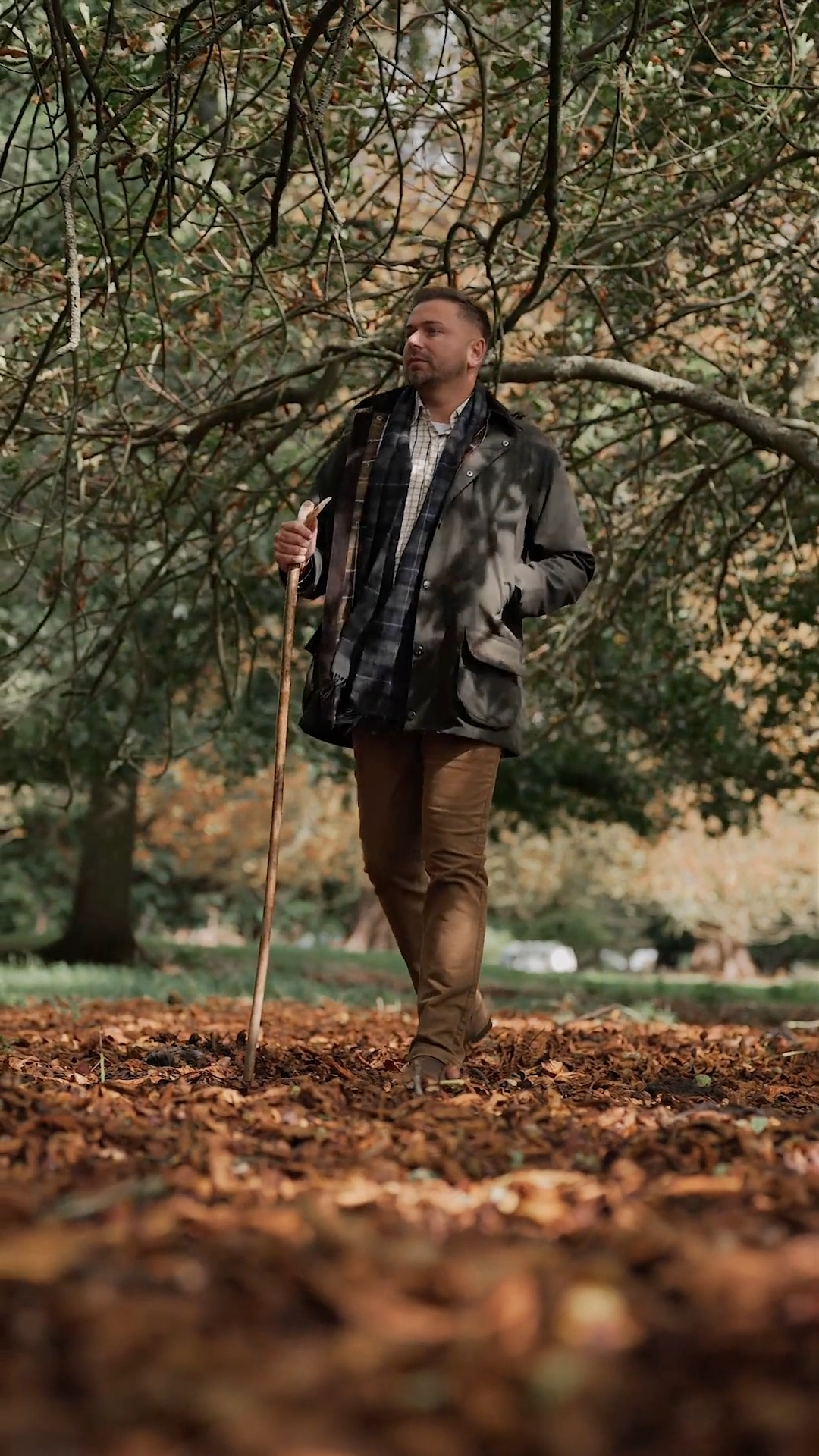Load video: New Forest Woodsman Wax Jacket