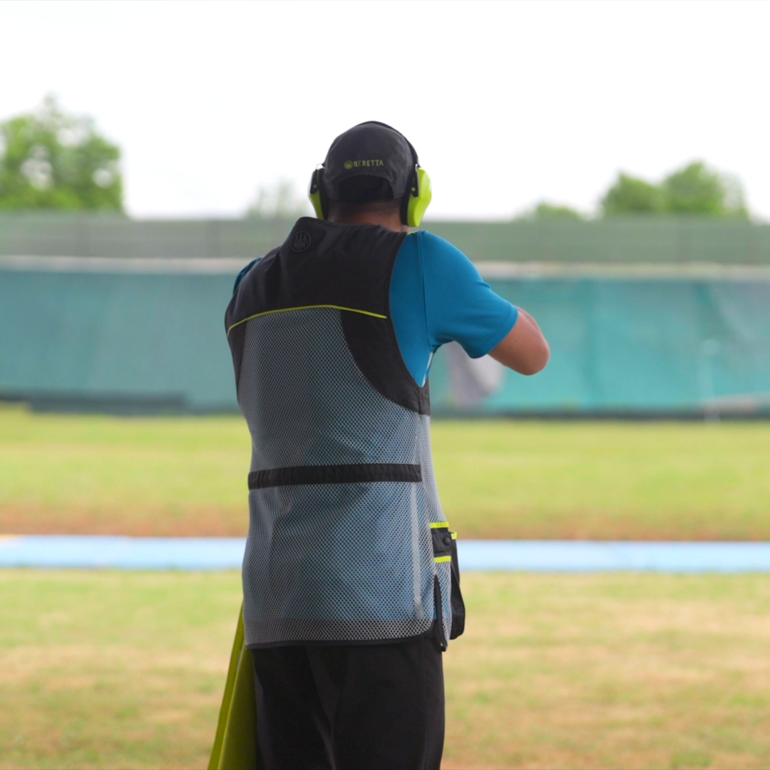 Load video: Beretta Earmuff