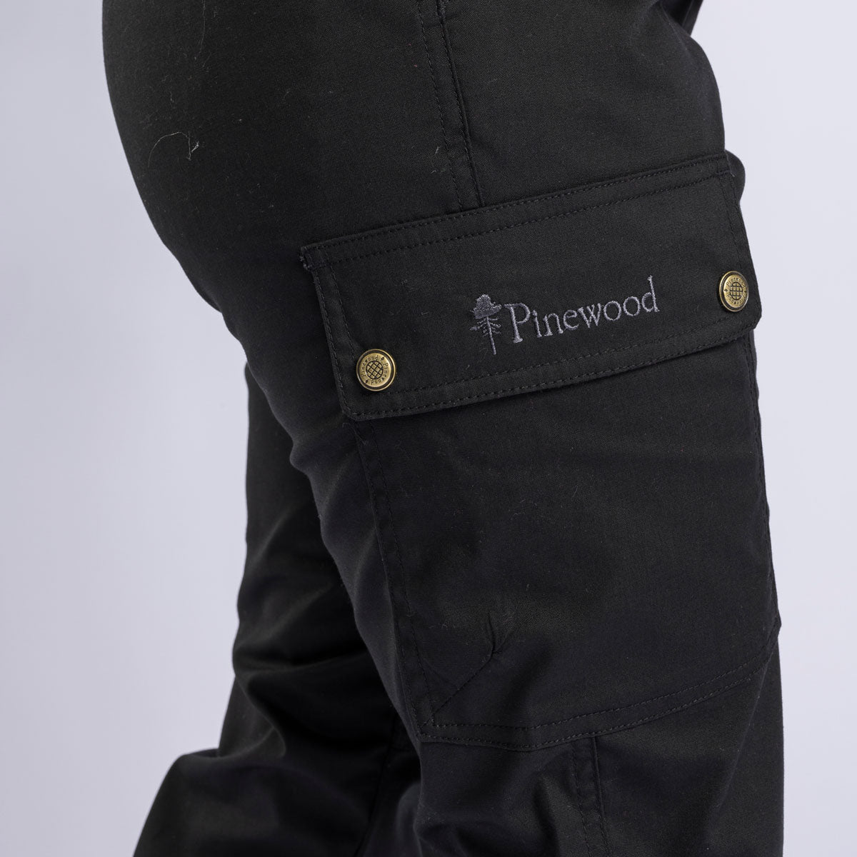 Benchmark Women's Classic Cargo Trousers, Black