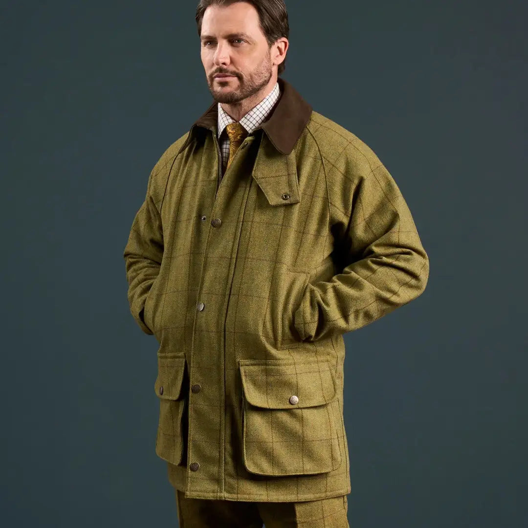 Alan Paine Men’s Rutland waterproof tweed coat in olive green with brown corduroy collar