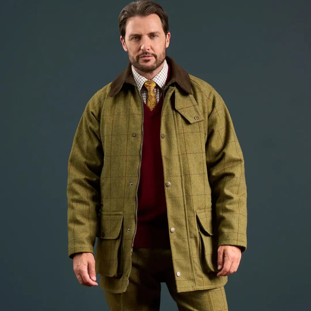Alan Paine men’s Rutland waterproof tweed coat in olive green with brown corduroy collar