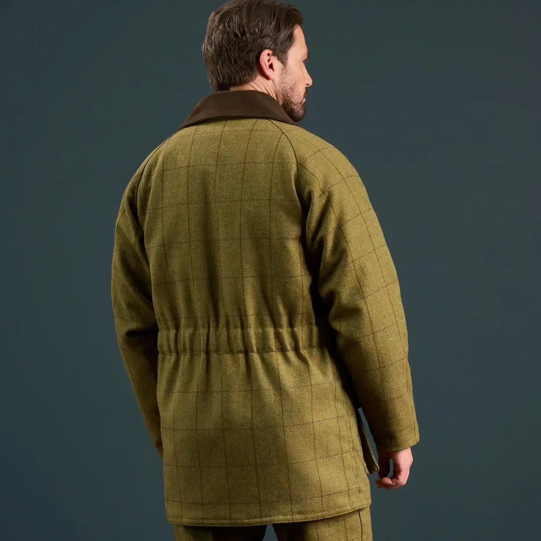 Alan Paine Men’s Rutland waterproof tweed coat in green with brown collar and adjustable waist