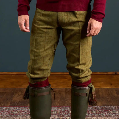 Men’s green plaid Tweed Breeks with red knitted garters from Alan Paine Rutland Tweed Breeks