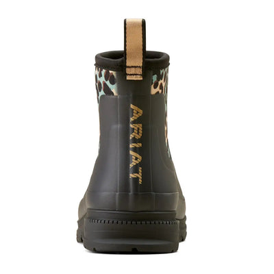 Stylish Ariat Kelmarsh Shortie Rubber Boots with leopard print, perfect for country clothing