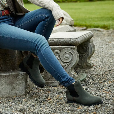 Ariat Wexford Lug Waterproof Chelsea Boots paired with stylish blue jeans