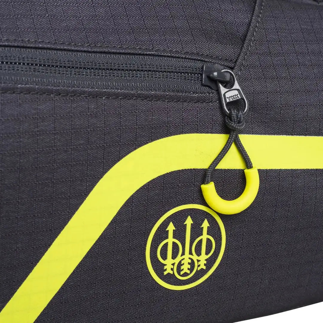 Gray Beretta Challenge Cart bag with yellow accents for easy transport storage