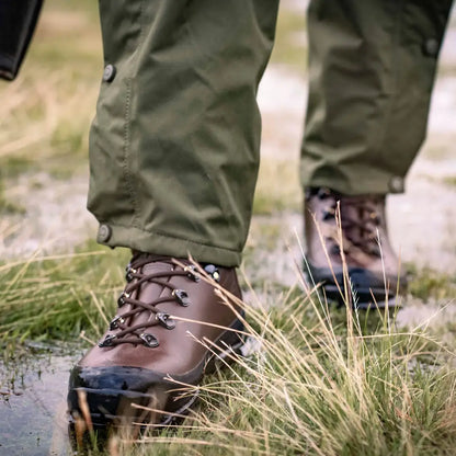 Brown leather hiking boots with olive green gaiters from Dedito Haakan for outdoor country clothing and hunting