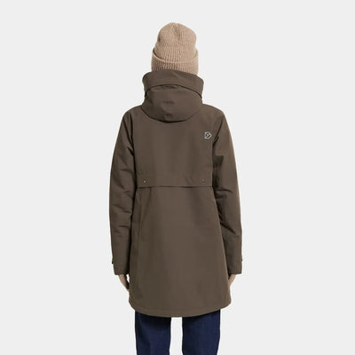 Woman in Didriksons Helle Womens Parka wearing country clothing for outdoors or hunting