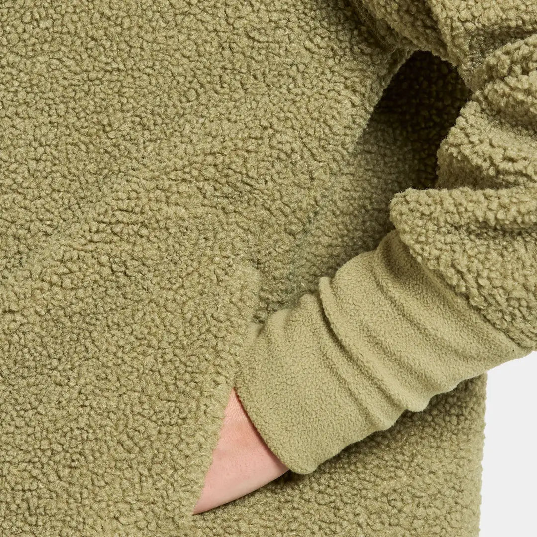 Soft green Didriksons Mella 3 fleece jacket with ribbed cuffs, perfect for winter snow or country hunting gear