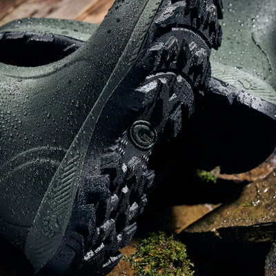 Waterproof dark green rubber boots Grubs Bearline 8.5 Wellington for country clothing and hunting