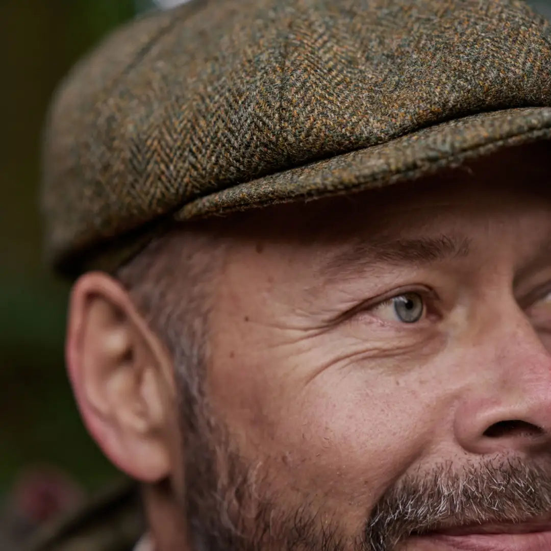 Man wearing Härkila Kenmore Cl. Baker Boy Cap, classic baker boy cap style