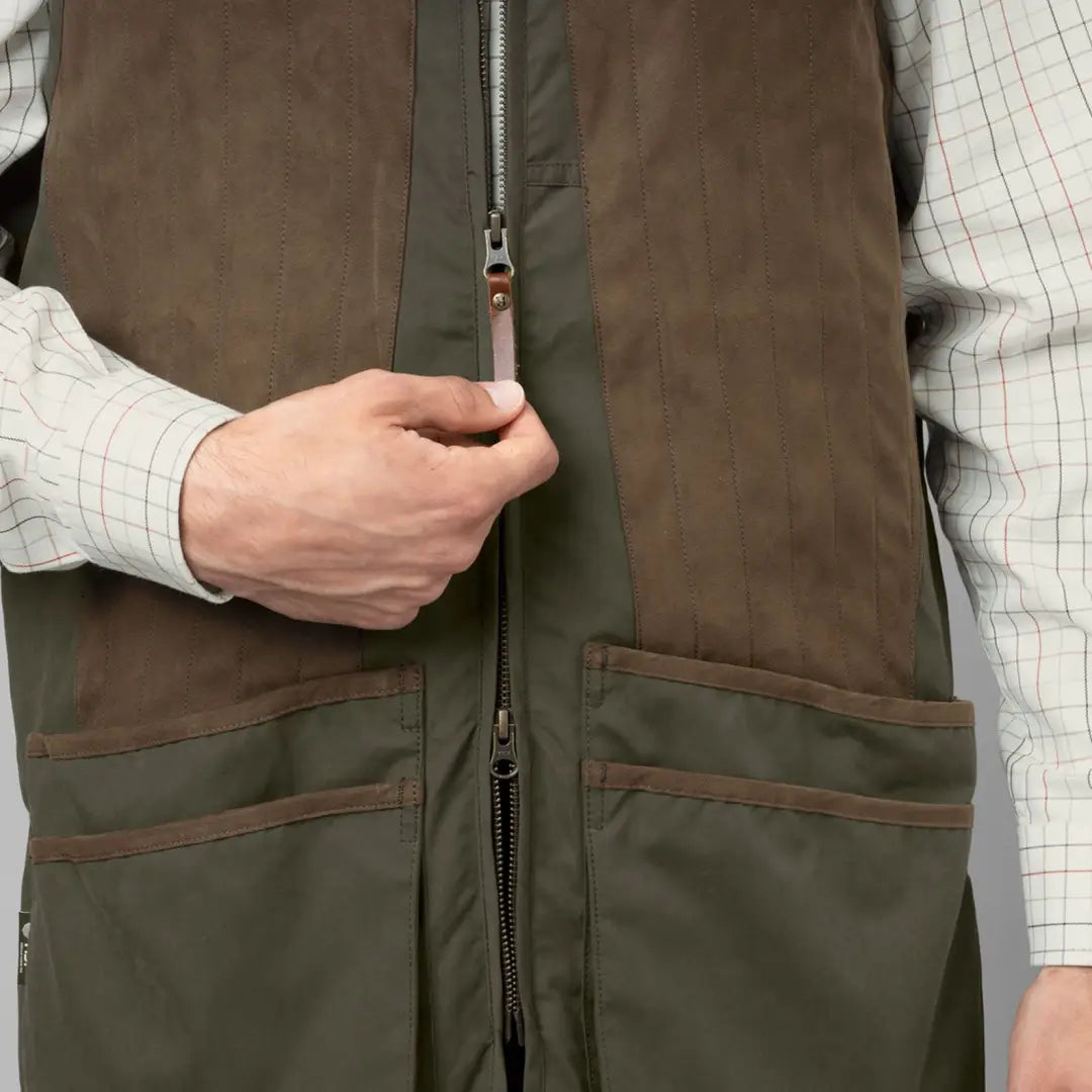 Brown and green Härkila Rannoch HSP shooting waistcoat with zipper for hunting