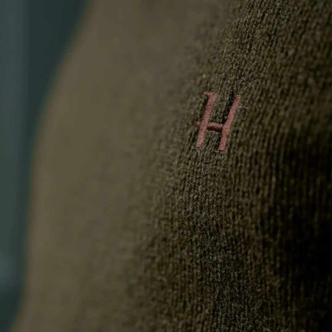 Brown knit fabric with embroidered H for Härkila Vincent Merino V-Neck Pullover