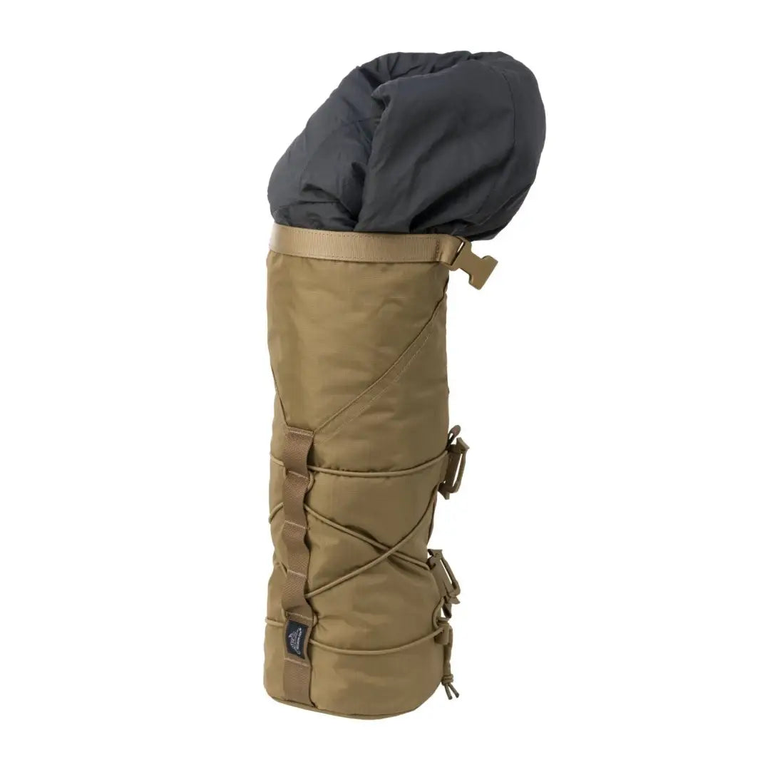Insulated Helikon-Tex Foxhole Bag with adjustable straps for easy access in country clothing