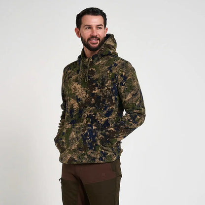 Man in Jack Pyke Fieldman fleece hoodie with camo pattern