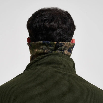 Jack Pyke fleece neck gaiter in camouflage over green collar