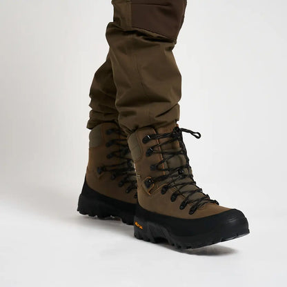Jack Pyke Hunters boots in brown leather with black laces and rugged sole