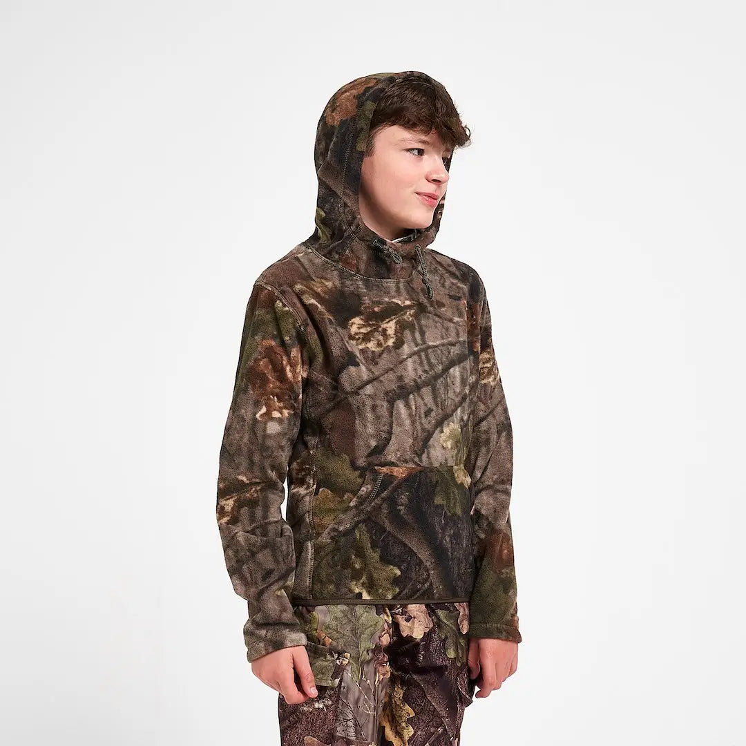 Young kid in Jack Pyke Junior Fieldman Fleece Hoodie with camo patterns