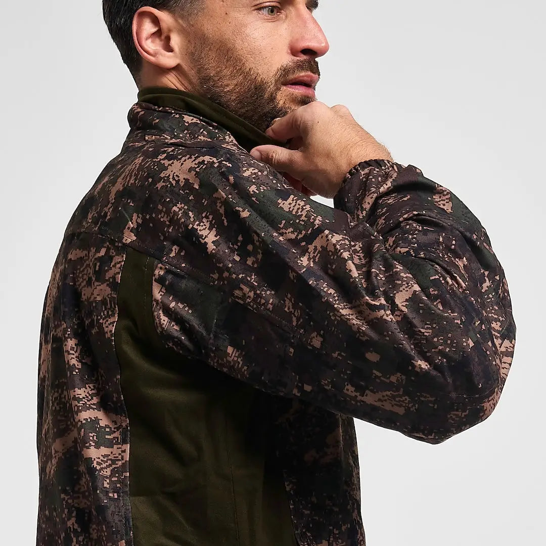 Man in Jack Pyke Weardale field jacket with digital camo pattern