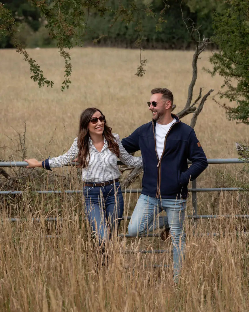 Couple in casual outdoor wear wearing forest knightwood zip fleece with durable 280gsm fleece