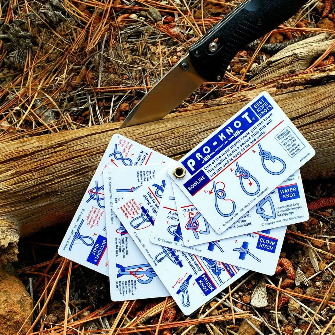 Waterproof knot tying kit with cards showing various rope knots and grommet for easy use