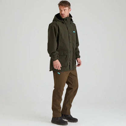 Man in olive green Ridgeline Torrent III Jacket showing country clothing style