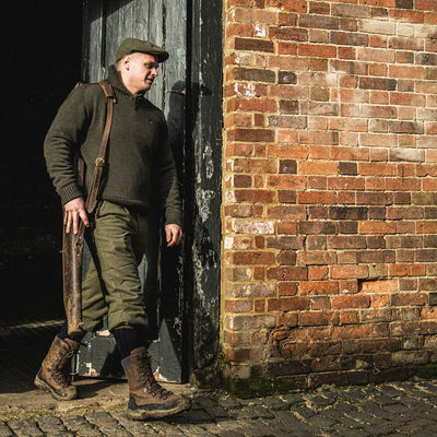 Elderly man in countryside attire showcasing Seeland Hillside Breeks with PFAS-free Seetex® membrane