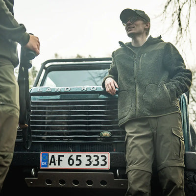 Land Rover Defender displayed on Seeland Thaw Fleece Jacket, cozy fleece jacket for cold days