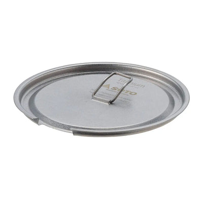Silver metal lid with handle for Soto Titanium Pot 750, a must-have for your camping gear