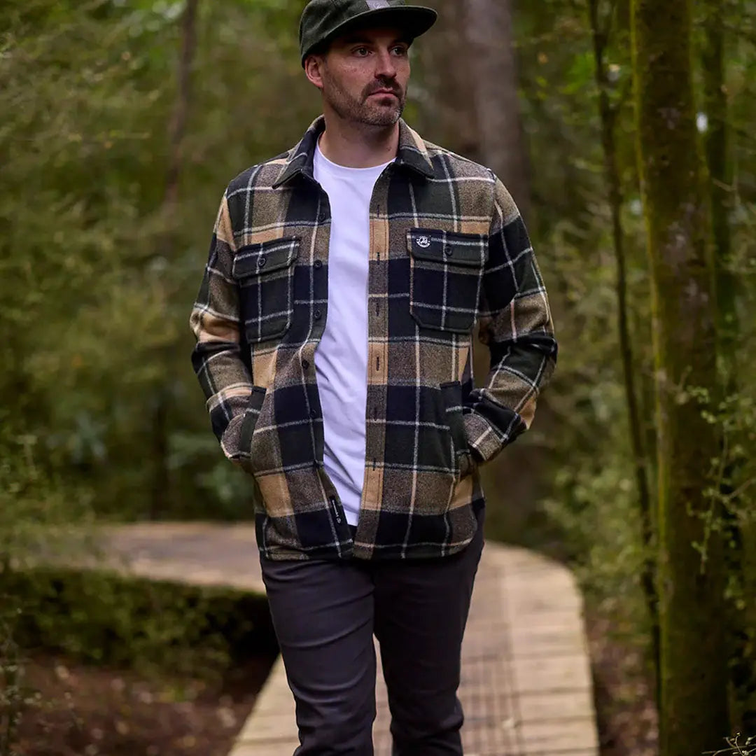 Men’s plaid flannel wool shacket with chest pockets in Swanndri Kiaraki v3 Wool style