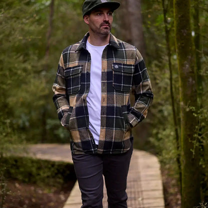 Men’s plaid flannel wool shacket with chest pockets in Swanndri Kiaraki v3 Wool style