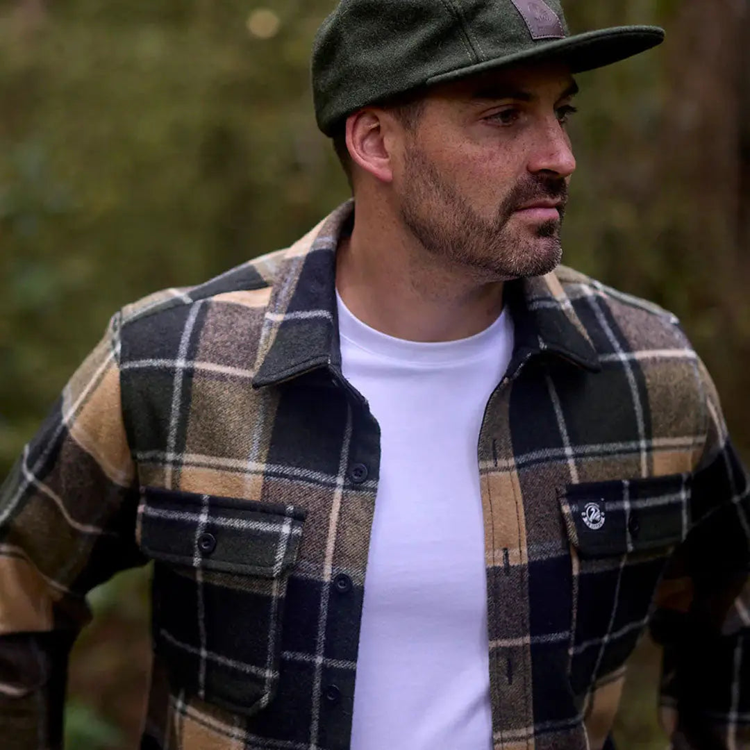 Men’s green black tan plaid wool shacket over white tee, Swanndri Kiaraki v3 wool